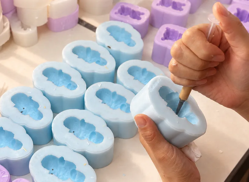 Moldes de silicona para squishies hechos a mano, afinados a mano en el taller